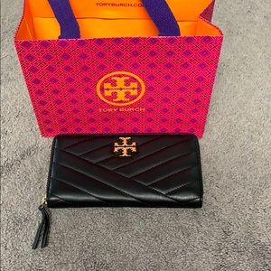 Brand new Tory Burch wallet